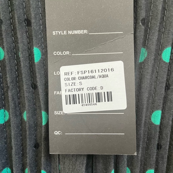 NWT - Small charcoal and green tunic - Picture 5 of 5